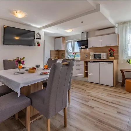 House Palmera With Swimming Pool And A Large Terrace Villa *