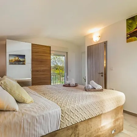 House Palmera With Swimming Pool And A Large Terrace *